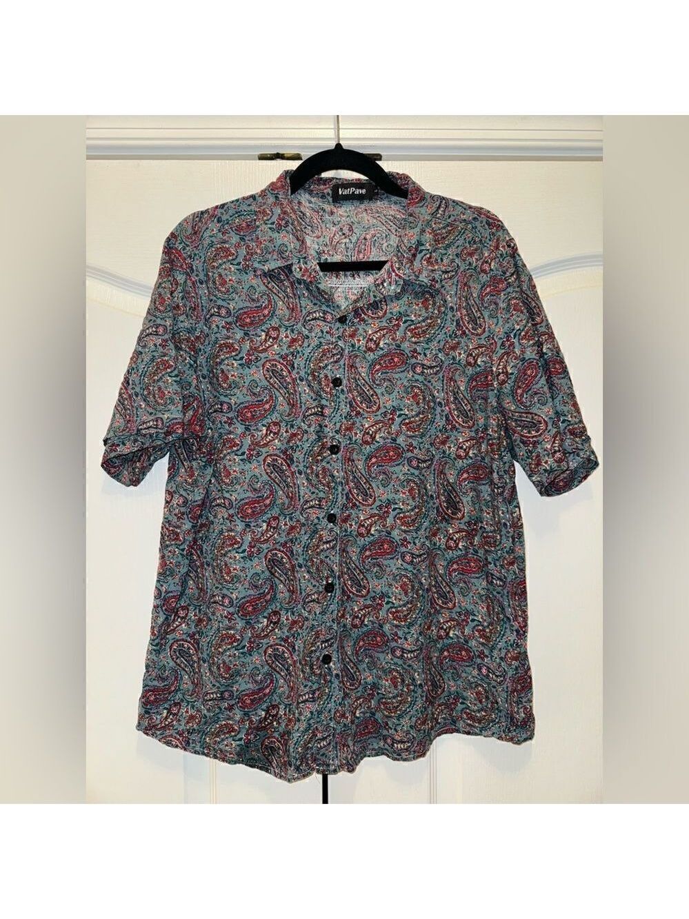 PAISLEY Button Up - Picture 2 of 6